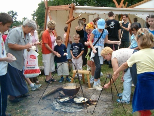 Na podpomyki zuyto 8 kg mki