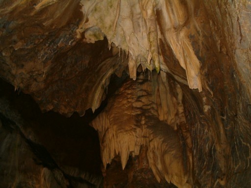 Wntrze jaskini "Macocha"